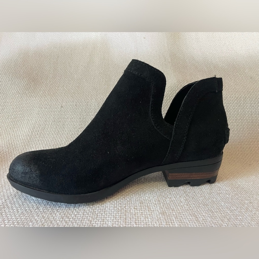 EUC Sorel Lola cutout booties - Picture 5 of 10